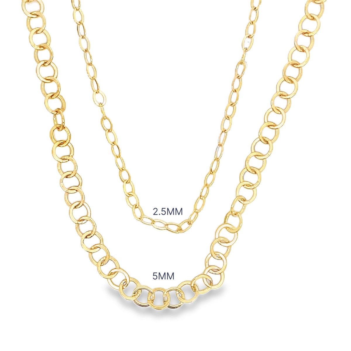 Two gold chain necklaces display different thicknesses, comparing a 2.5mm chain and a 5mm chain.