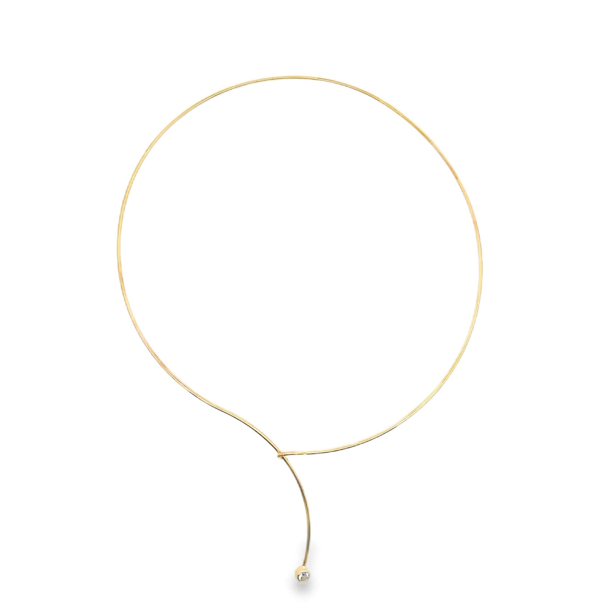 A minimalist gold wire choker necklace features a delicate dangling drop pendant set with a sparkling diamond.