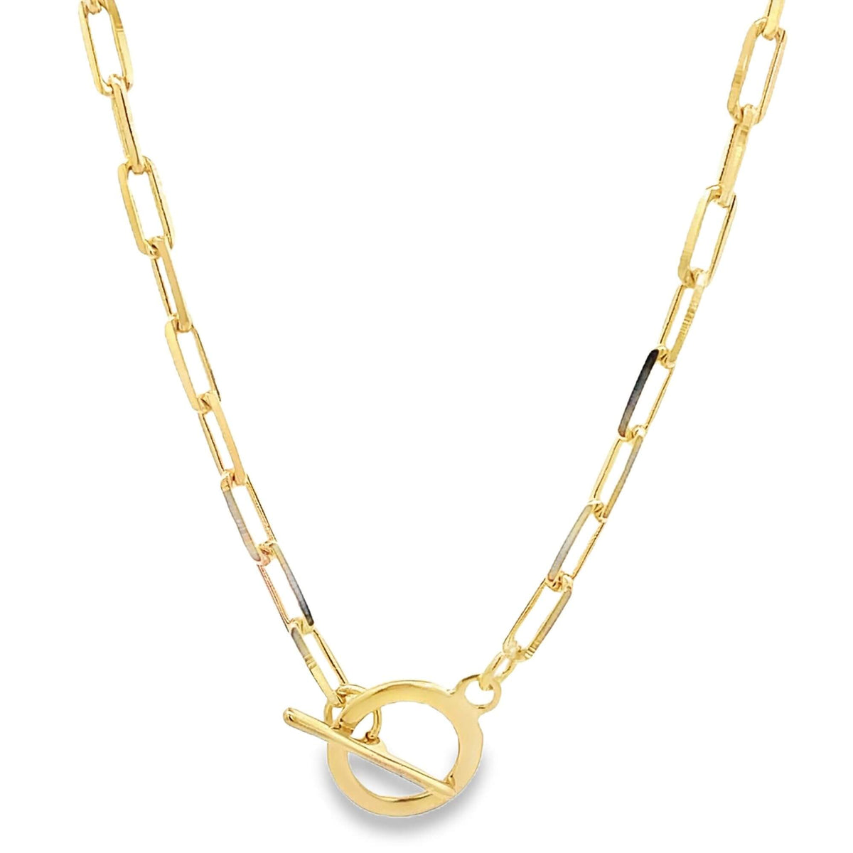 A shiny gold paperclip chain necklace features a stylish toggle clasp centered at the bottom.