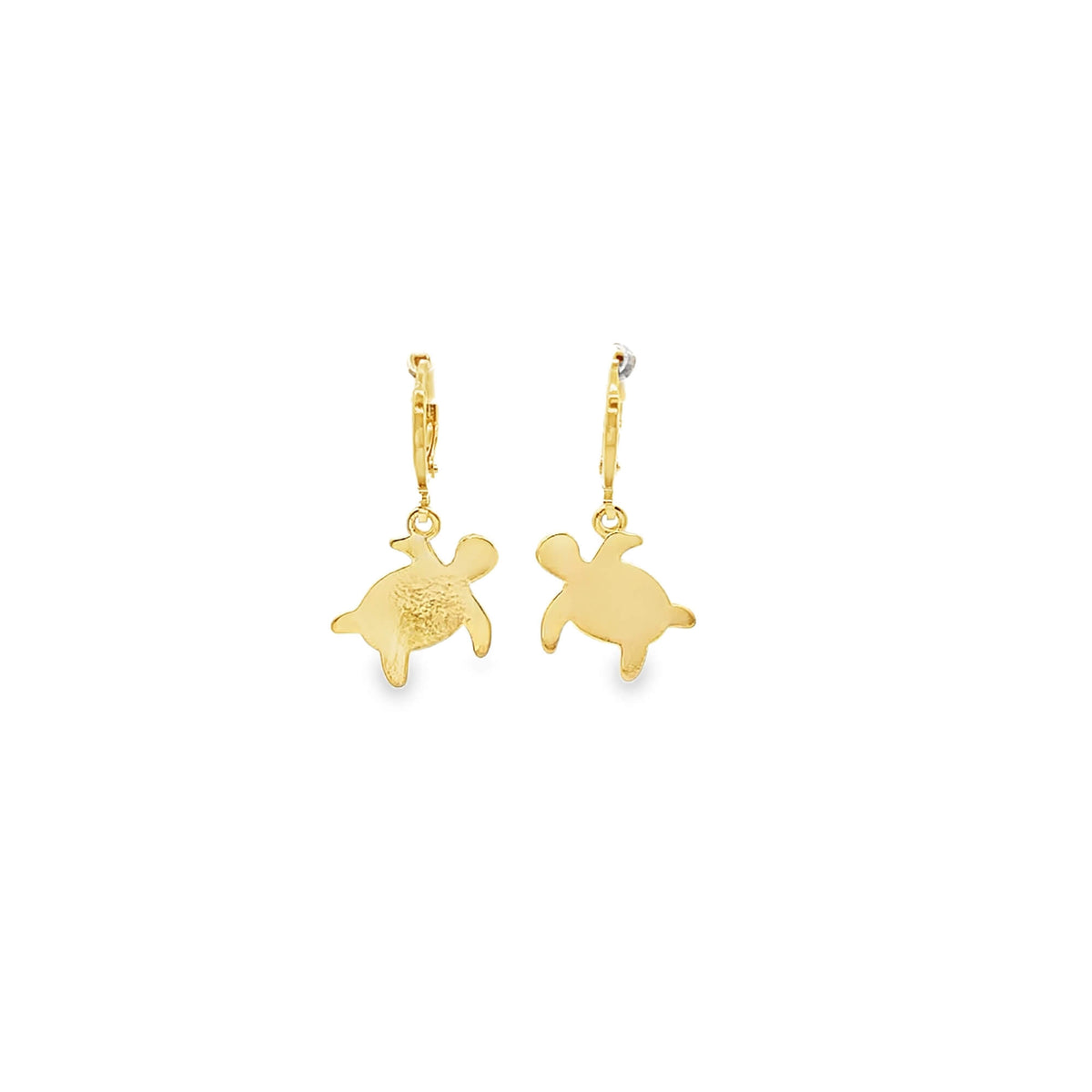 sea life charm dangle earrings featuring crab, lobster, and turtle designs. Lightweight, trendy drop earrings perfect for summer and beach looks.