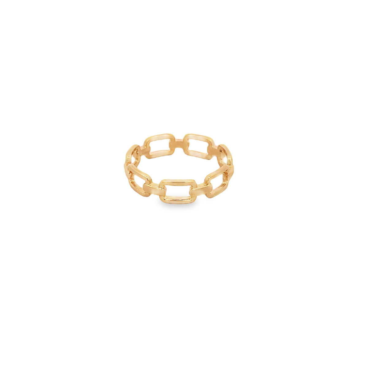 A polished gold chain link ring rests against a clean white background.