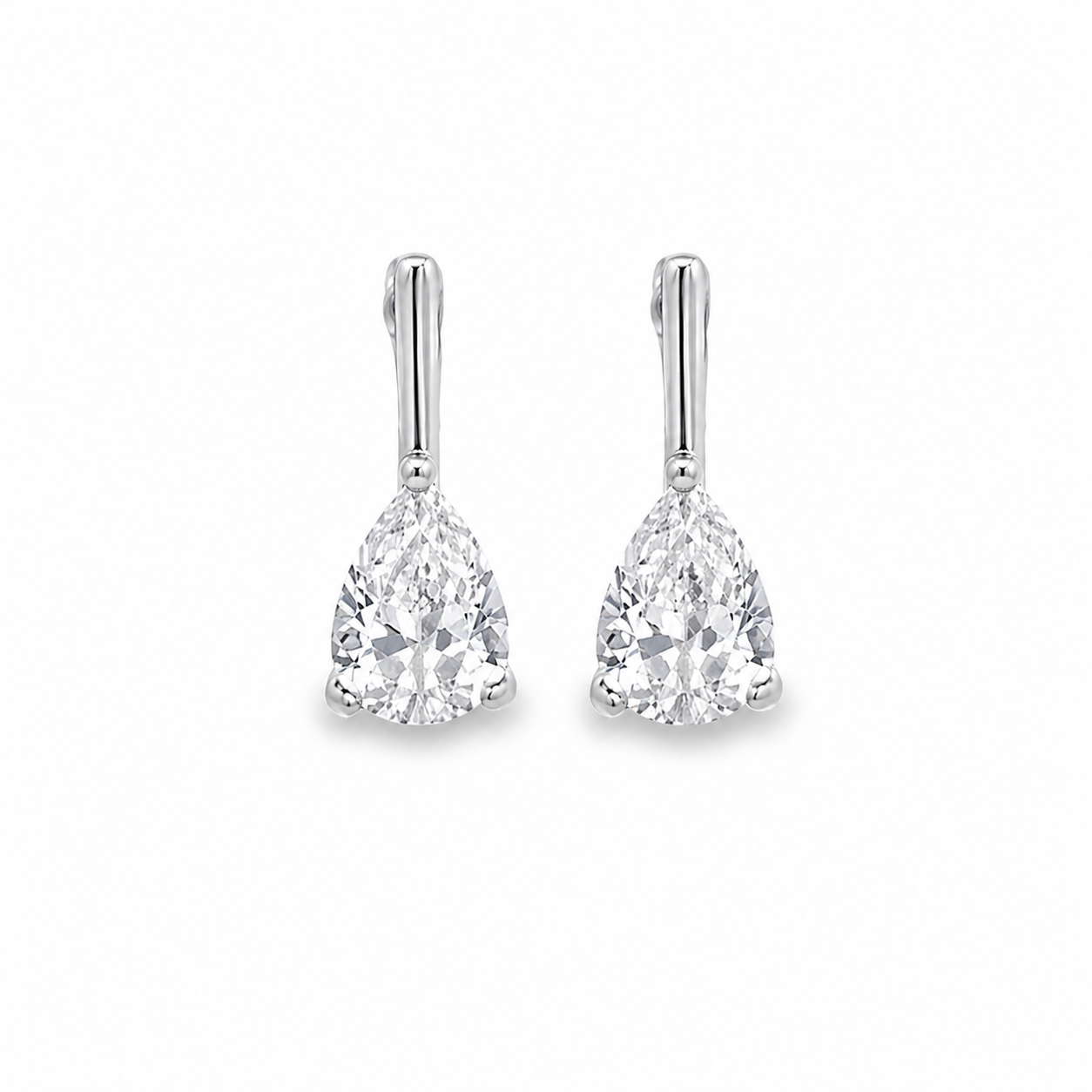 Elegant 18K gold filled pear drop earrings with a minimalist design.  lightweight and perfect for everyday wear or special occasions.