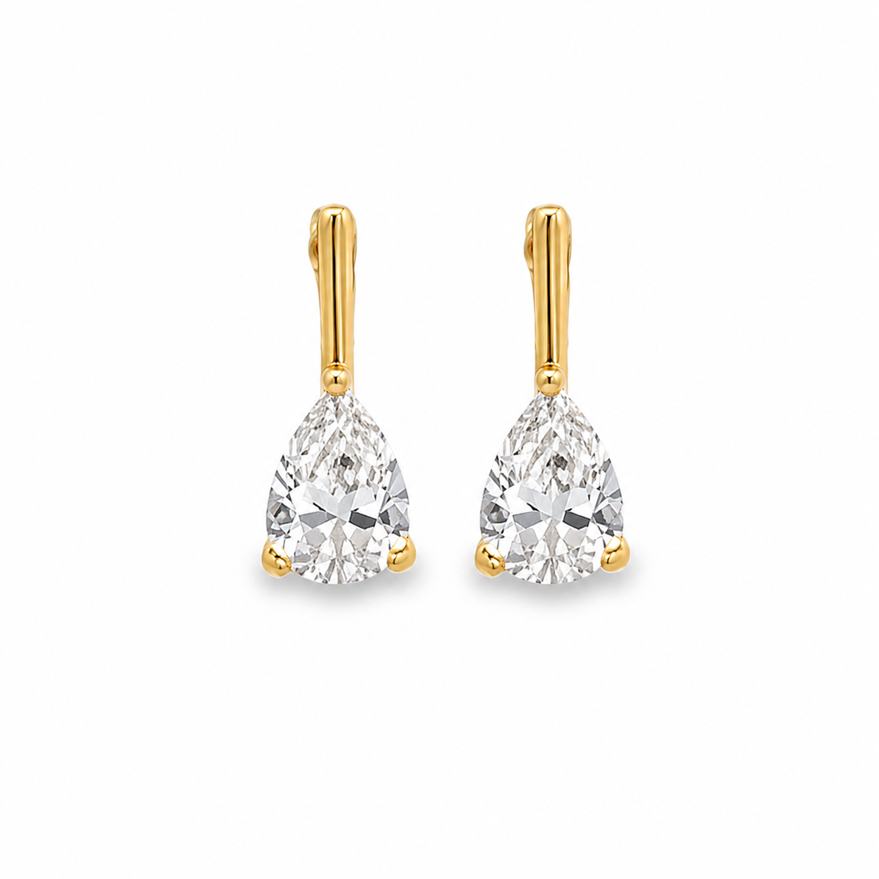 Elegant 18K gold filled pear drop earrings with a minimalist design.  lightweight and perfect for everyday wear or special occasions.