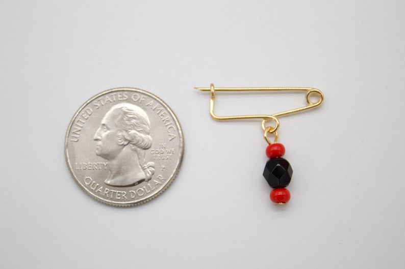 18K Gold Filled Azabache Red And Black Bead Pin