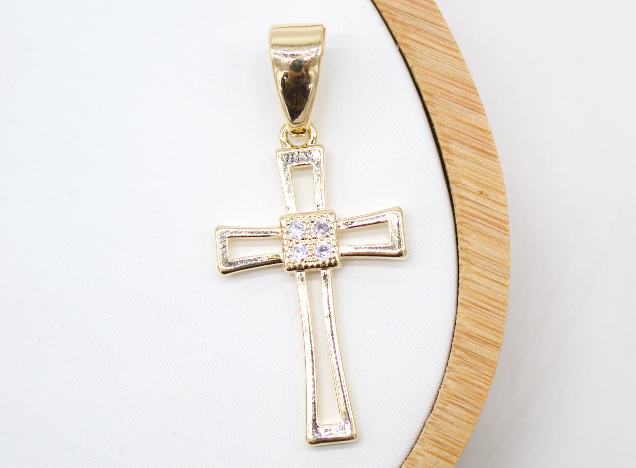 18K Gold Filled Outlined Cross Crucifix With Four Cz Stones Pendant