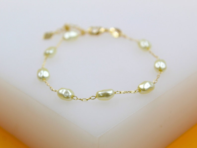 18K Gold Filled Oval Pearl Bracelet (I11A)(H56)